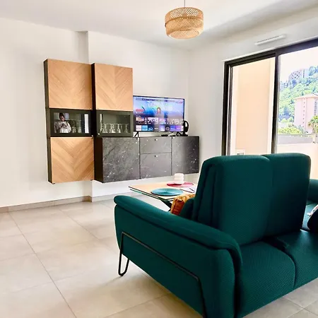 Beautiful Duplex 5 Minutes From Downtown *