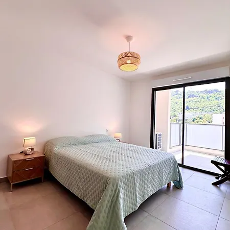 Beautiful Duplex 5 Minutes From Downtown