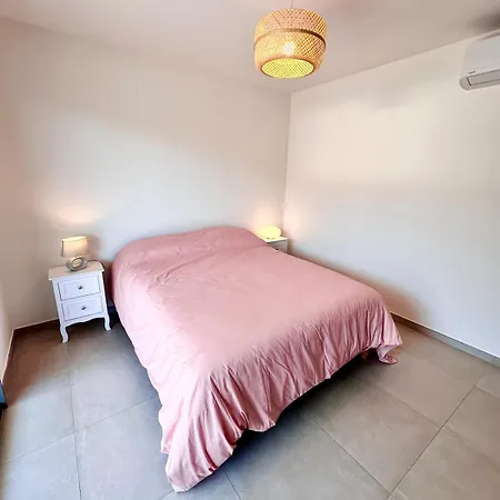 Апартаменты Beautiful Duplex 5 Minutes From Downtown Бастия
